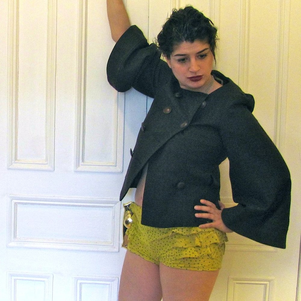 Frilly yellow shorts